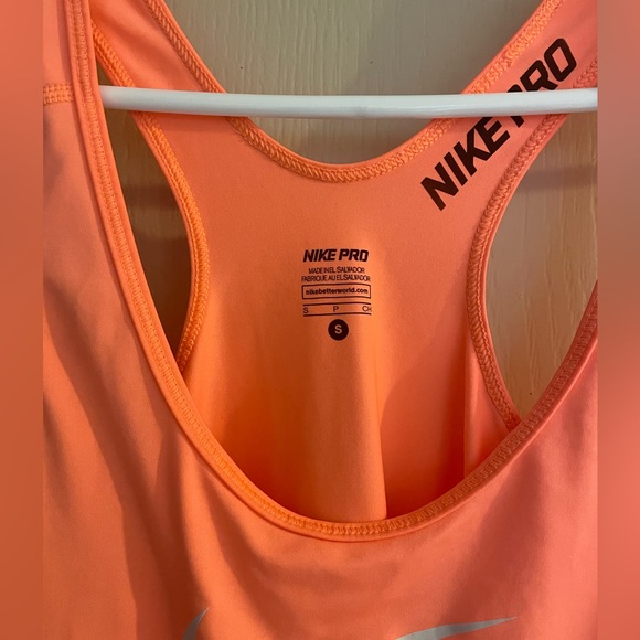 Nike Pro Tank Top - Picture 4 of 4